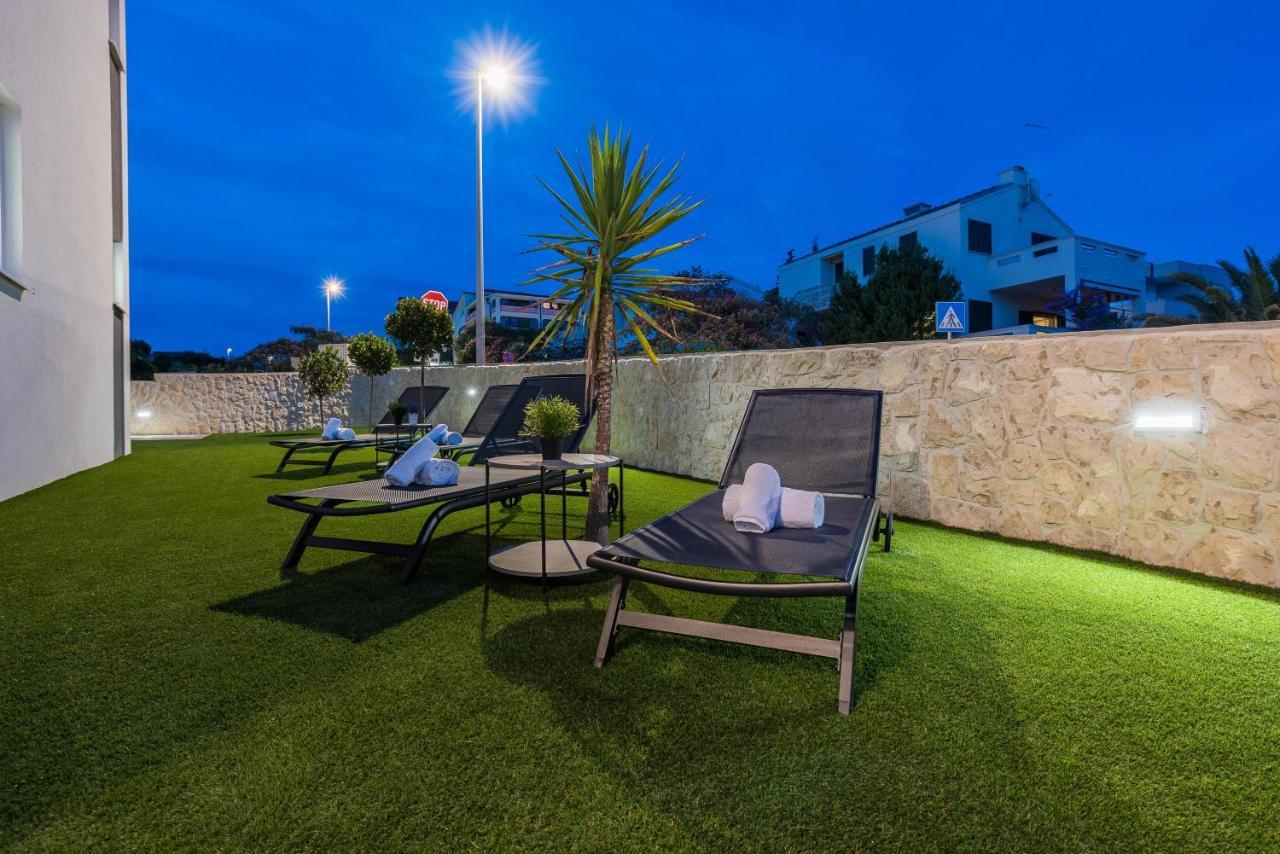 Pool Apartments Banta B Novalja Exterior foto